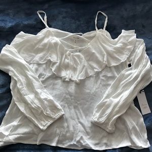 NWT Active USA Cold shoulder long sleeve blouse